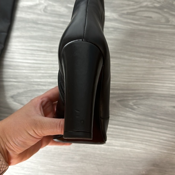 stuart weitzman black leather pointed boots - Picture 7 of 11